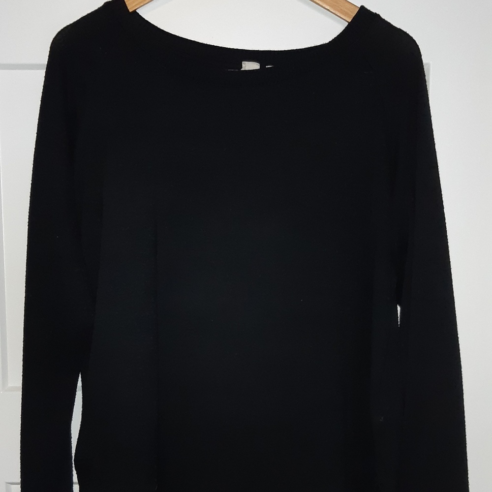 Black Gap Sweater size Small